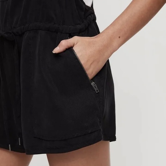 WILFRED FREE ARITZIA -Black Beatriz Drawstring Short Overall Romper Small EUC - Picture 4 of 12